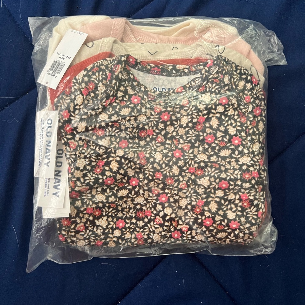 Old Navy Girls 3-6m Long Sleeve Onesies